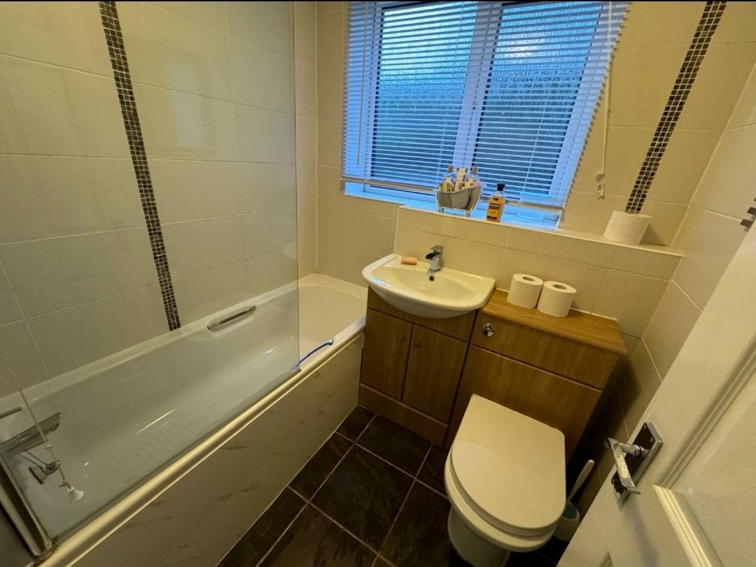 Lovely 2-Bed Apartment In Knowle Solihull Exteriör bild